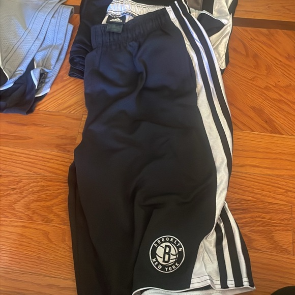 Bundle of 3 Pairs of Men’s Brooklyn Nets Shorts - Picture 5 of 6